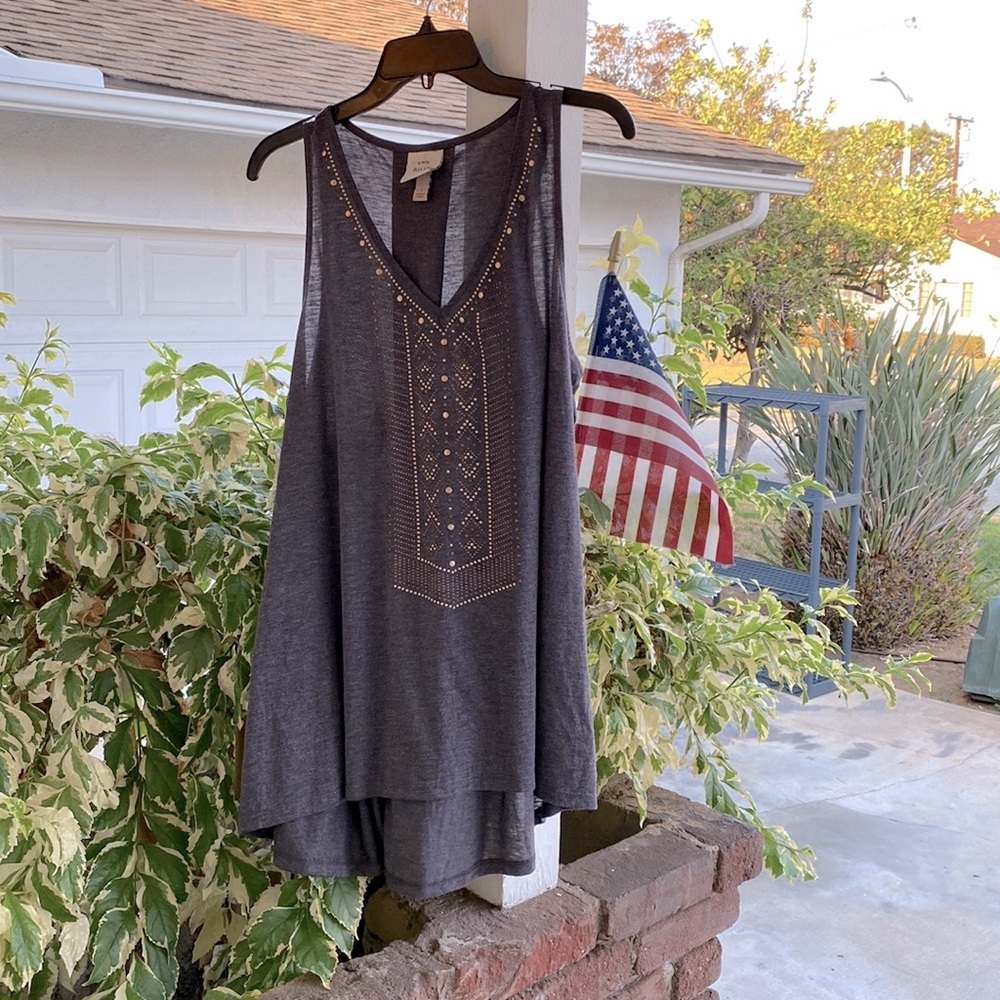 KNOX ROSE Gray SLEEVELESS TUNIC TANK TOP HI LOW w/ GOLD Embellishment Sz… - Picture 9 of 9